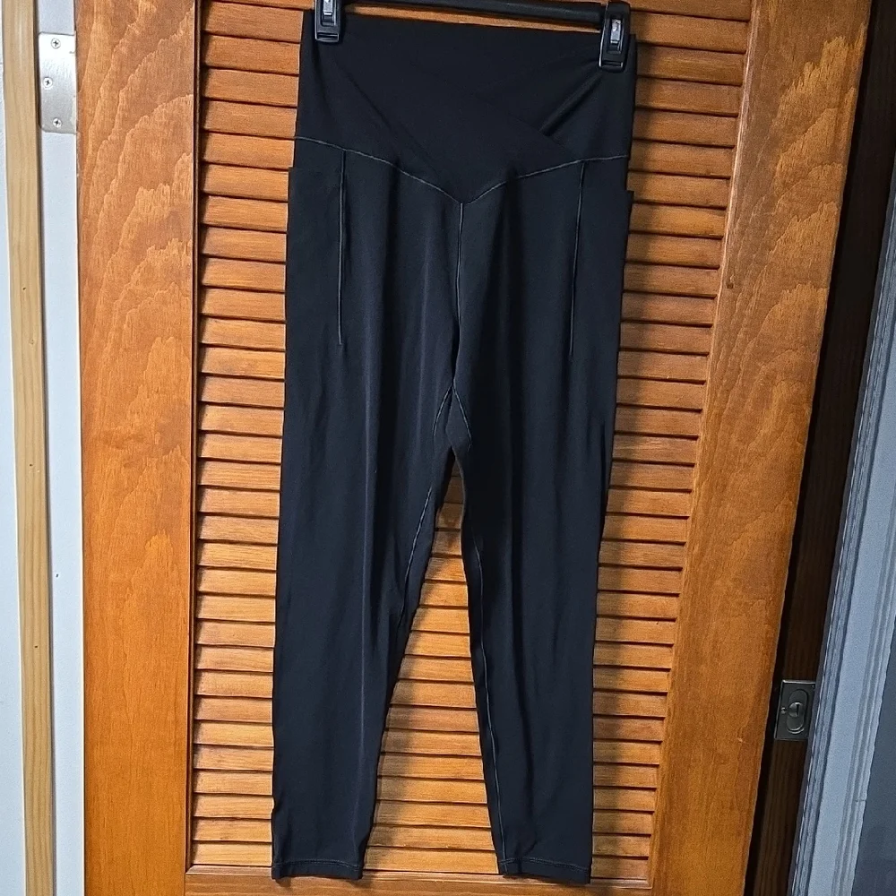 Offline By Aerie Black 7/8 Seam Detail Leggings - Picture 1 of 4